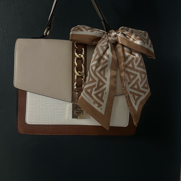 Aldo Tan and Cream Shoulder Bag with Gold Chain - Picture 1 of 6